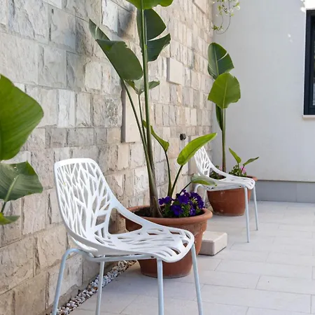 Gastro Lentini Luxury * Podstrana