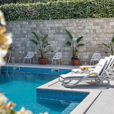 Gastro Lentini Luxury * Podstrana