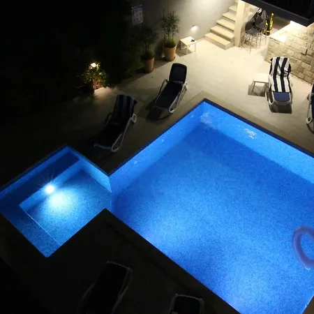 Gastro Lentini Luxury * Podstrana