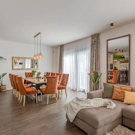 Gastro Lentini Luxury Podstrana