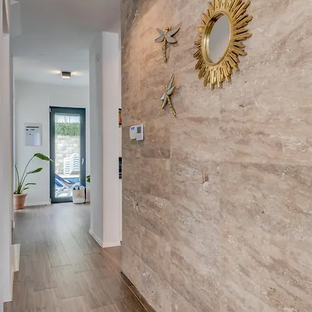 Gastro Lentini Luxury Villa Podstrana