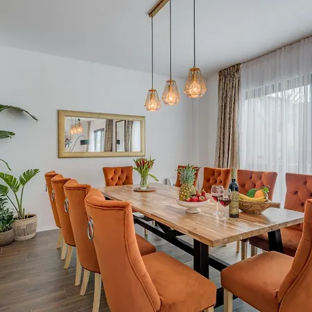 Gastro Lentini Luxury * Podstrana